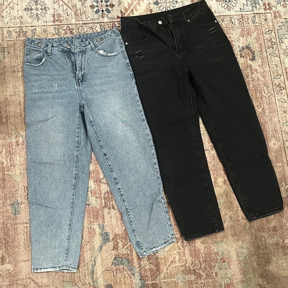 Jeans - Picture 1 of 2